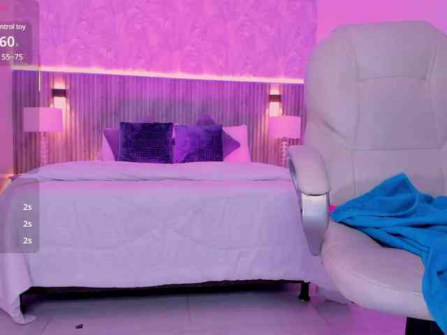 violet-thomas webcam