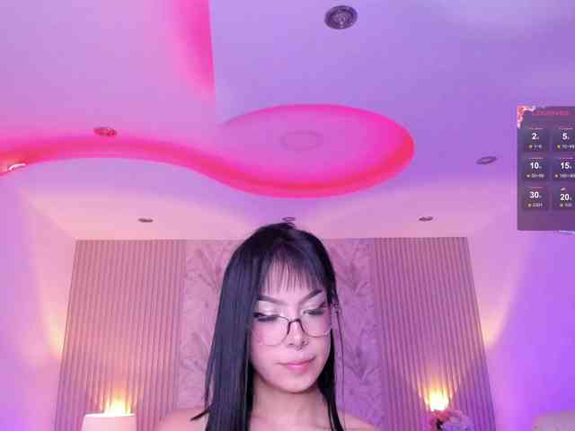 violet-thomas webcam