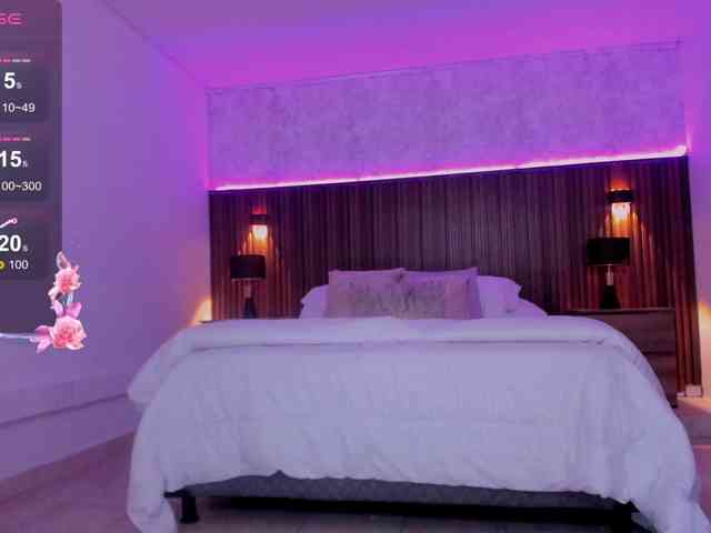 violet-thomas webcam