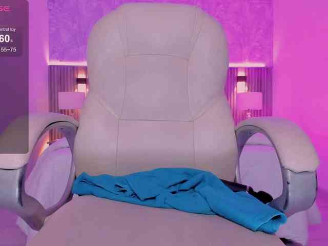 violet-thomas webcam