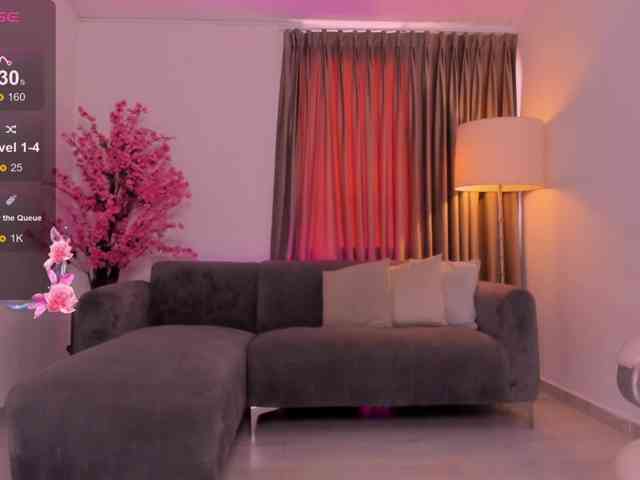 violet-thomas webcam