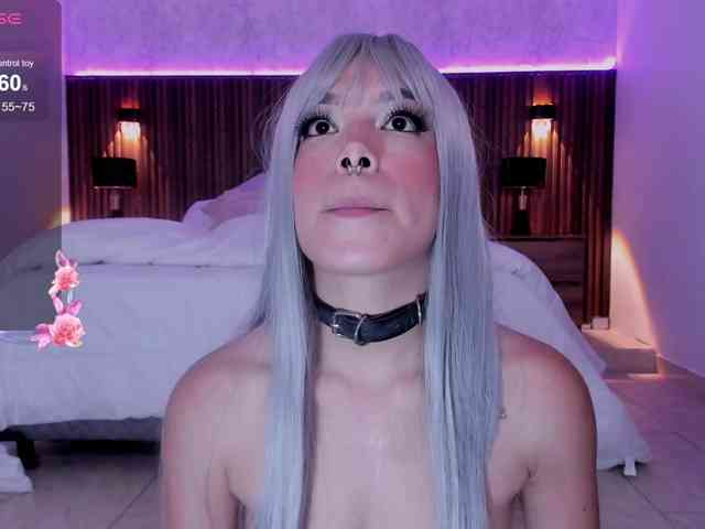 violet-thomas webcam