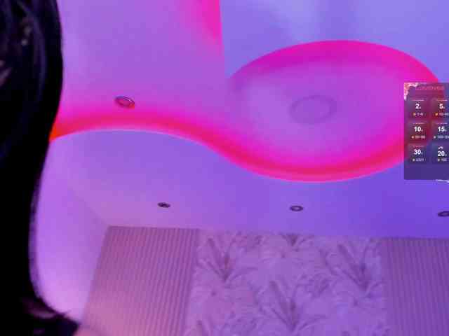 violet-thomas webcam