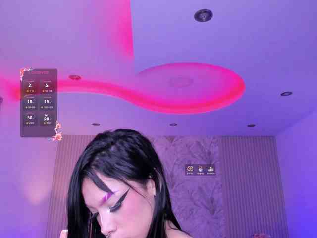 violet-thomas webcam