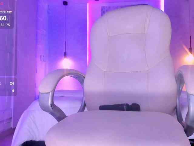 violet-thomas webcam