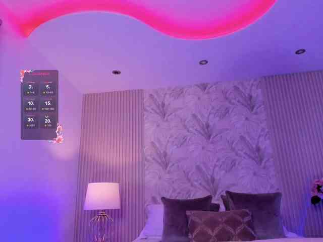 violet-thomas webcam