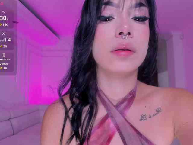 violet-thomas webcam
