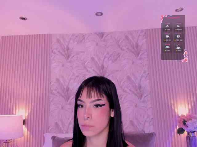 violet-thomas webcam