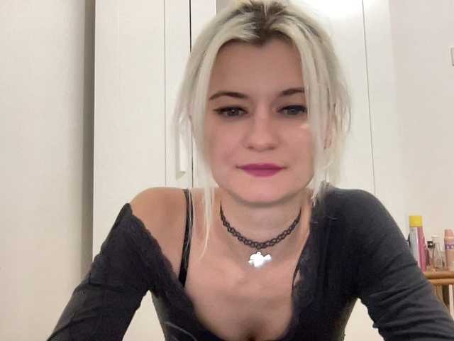 OnikaLove's BongaCams show and profile