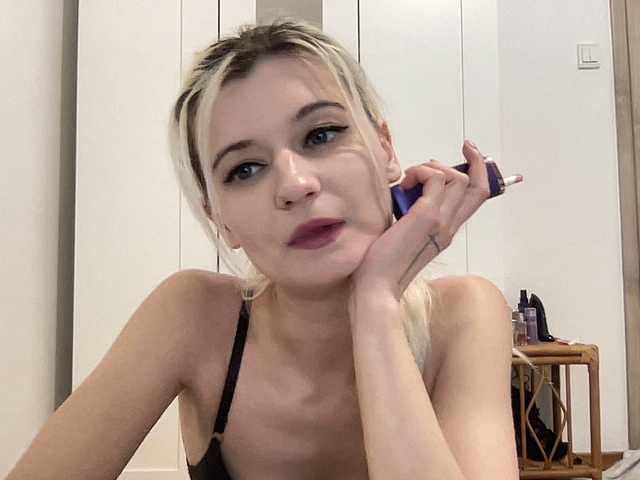 OnikaLove's BongaCams show and profile