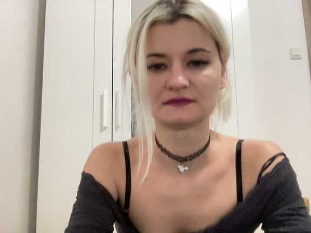 OnikaLove's BongaCams show and profile