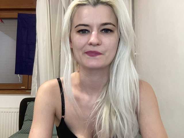 OnikaLove's BongaCams show and profile