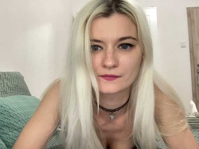 OnikaLove's BongaCams show and profile