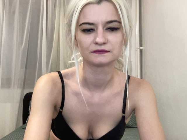 OnikaLove's BongaCams show and profile