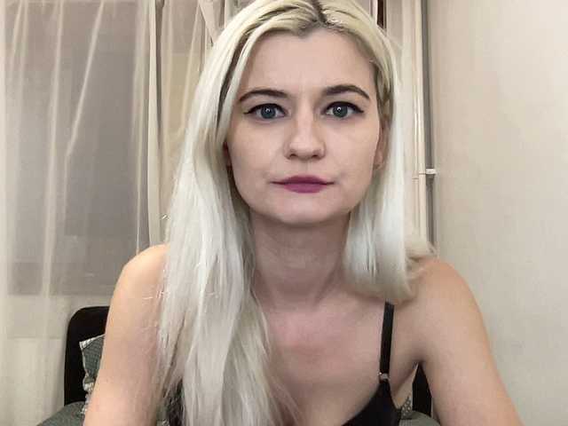 OnikaLove's BongaCams show and profile