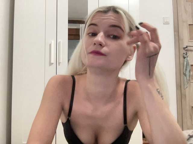 OnikaLove's BongaCams show and profile