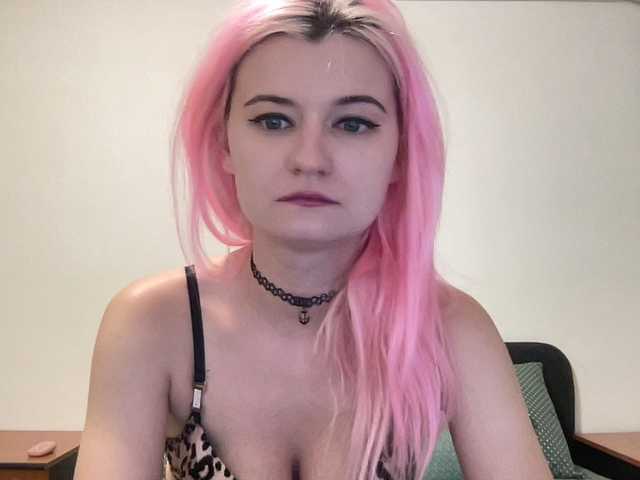 OnikaLove webcam bongacams model stream image
