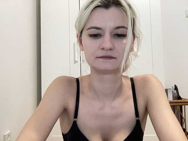 OnikaLove's BongaCams show and profile