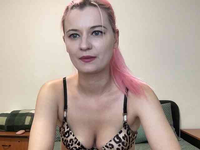 OnikaLove webcam