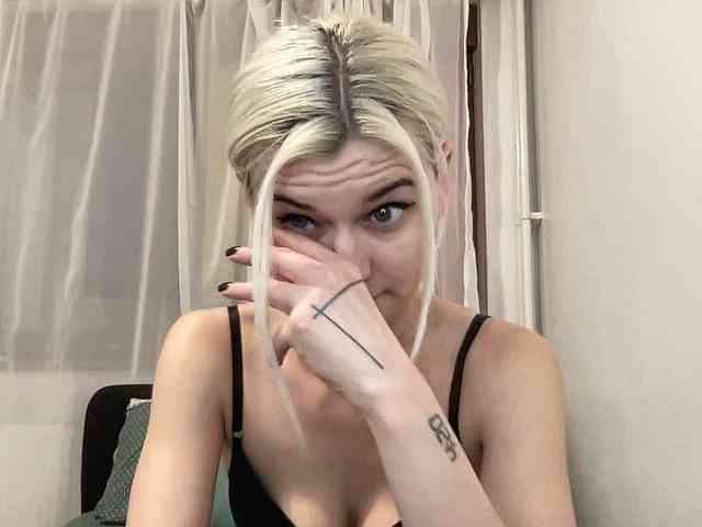 OnikaLove Live Webcam on BongaCams