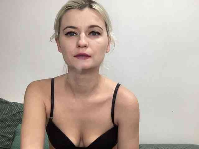 OnikaLove webcam