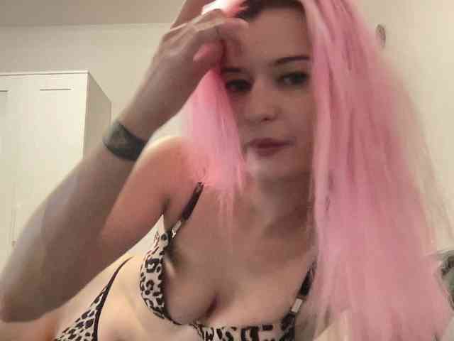 OnikaLove webcam