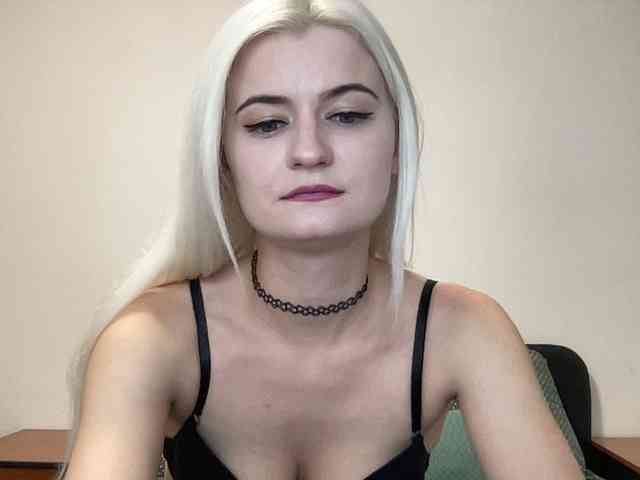 OnikaLove webcam
