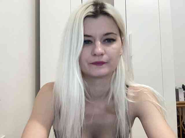 OnikaLove webcam