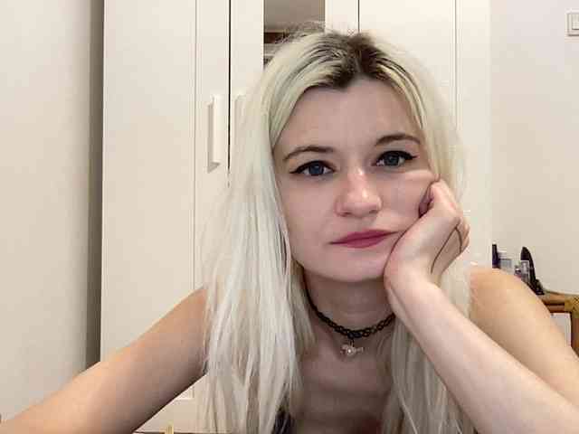 OnikaLove webcam