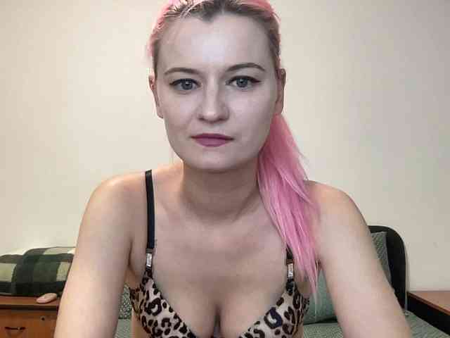 OnikaLove webcam