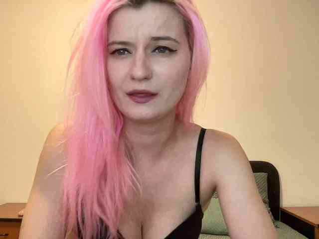 OnikaLove webcam