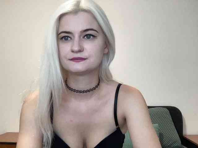 OnikaLove webcam