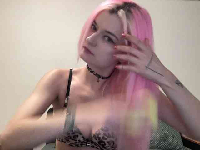 OnikaLove webcam