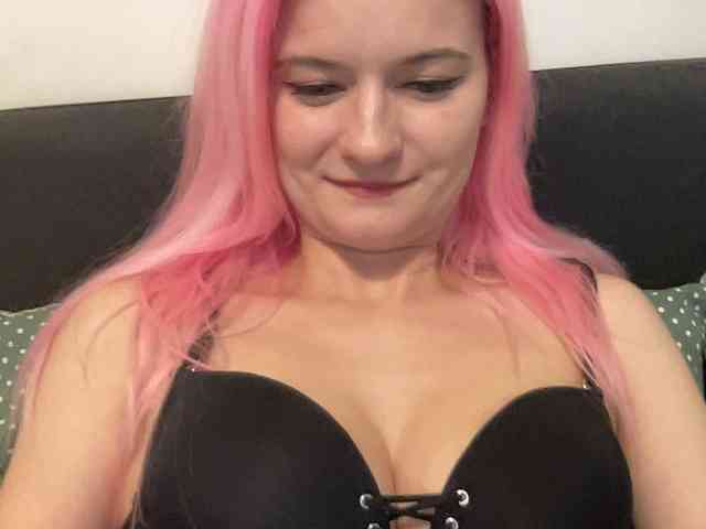 OnikaLove webcam