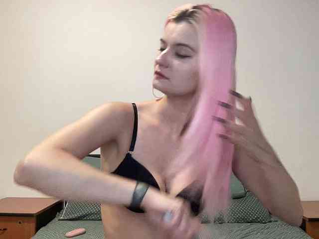 OnikaLove webcam
