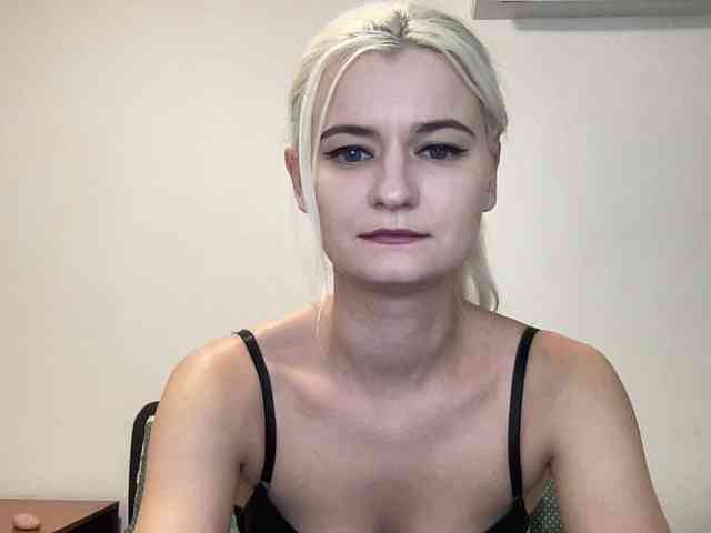 OnikaLove webcam