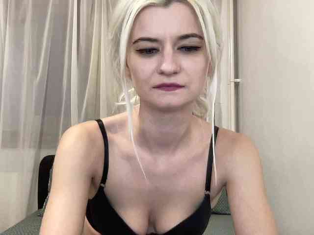 OnikaLove webcam