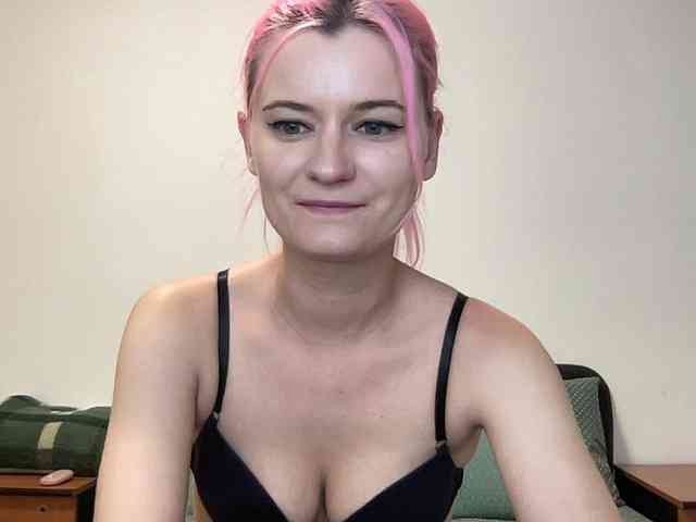 OnikaLove webcam