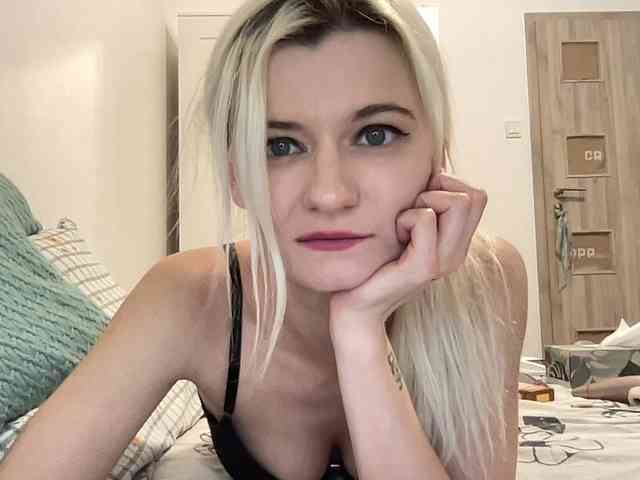 OnikaLove webcam