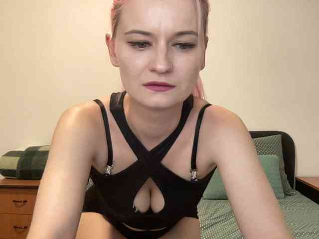 OnikaLove webcam