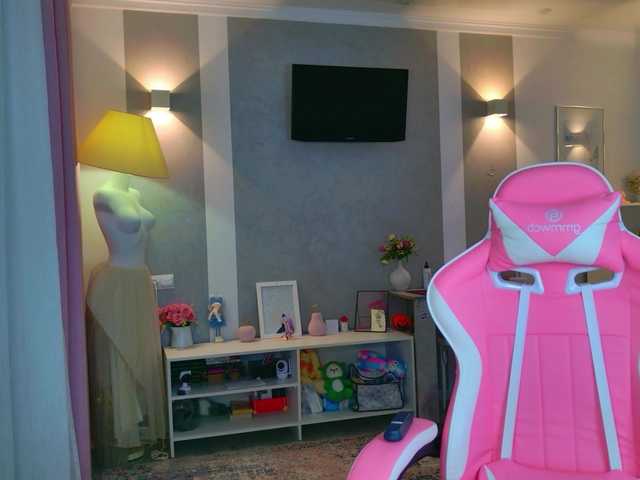 b4by-lol1's BongaCams show and profile