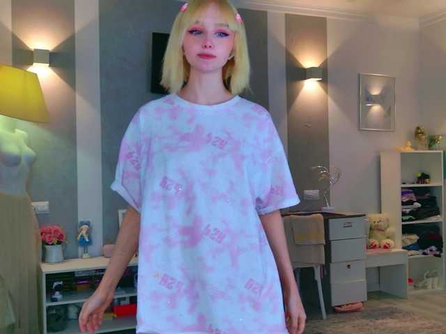 b4by-lol1's BongaCams show and profile