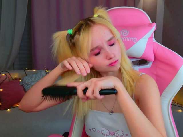 b4by-lol1's BongaCams show and profile