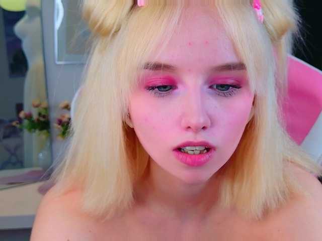 b4by-lol1's BongaCams show and profile