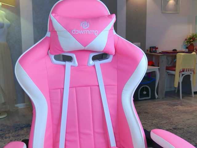 b4by-lol1's BongaCams show and profile