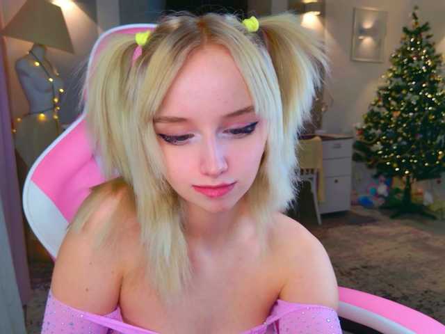 b4by-lol1's BongaCams show and profile