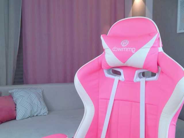 b4by-lol1's BongaCams show and profile