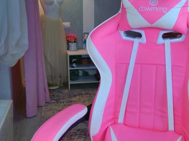 b4by-lol1's BongaCams show and profile