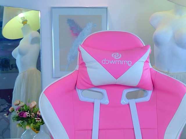 b4by-lol1's BongaCams show and profile