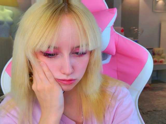 b4by-lol1's BongaCams show and profile